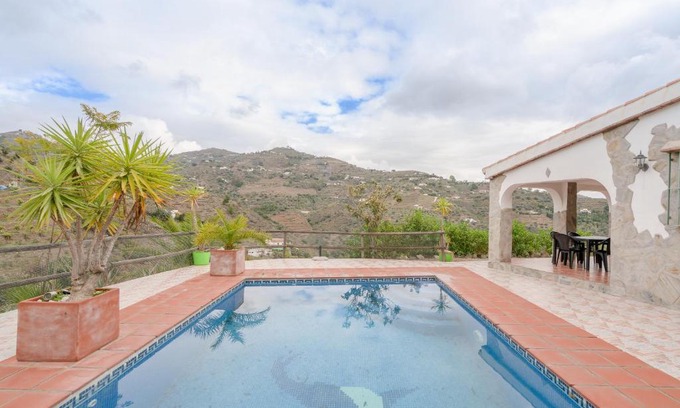 Sayalonga House | Cortijo el Manzano