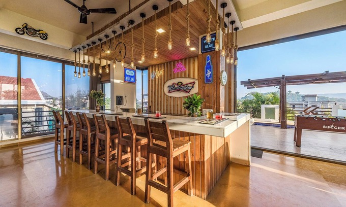 Lonavala Villa | Cosmicstays Luxe Oasis Pool & Bar Villa