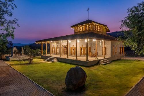 Ambavna House | CosmicStays Parambi Cozy Farmstay & Vintage Charm