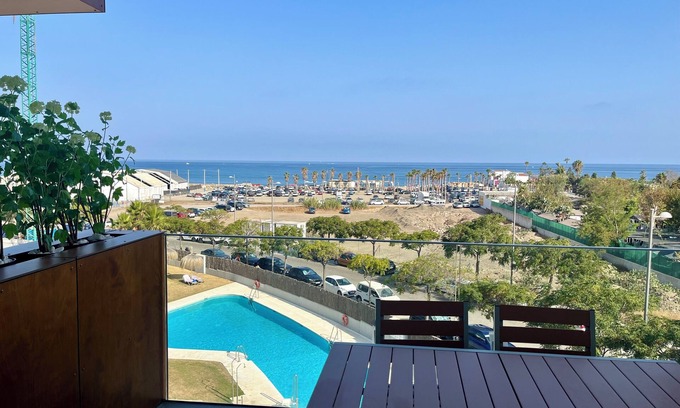 Torre del Mar Apartment | Costa del Sol Beachfront Apartment in EL BALCONCITO