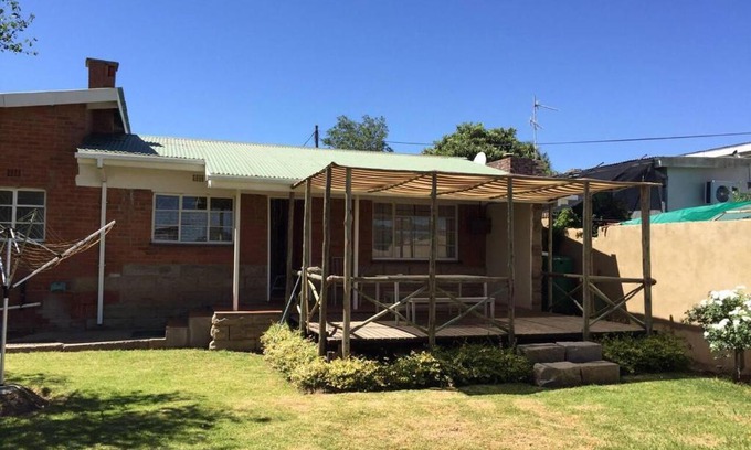 Maseru House | Cosy 2-Bed House in Maseru for perfect calm and re