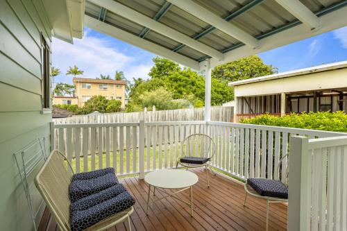 Margate House | Cosy 2-Bed with Private Deck 400m From Beach