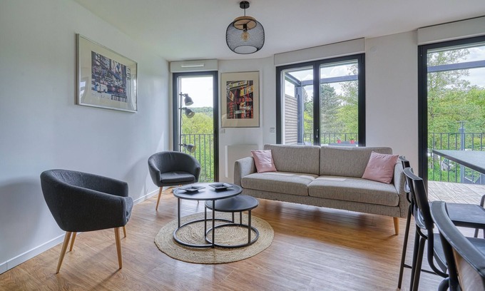 Gif-sur-Yvette Apartment | Cosy and bright apartment - Green setting