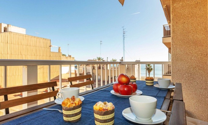 Les Cases d'Alcanar Apartment | Cosy apartment for 4 guests with A/C, WIFI, TV, terrace and parking