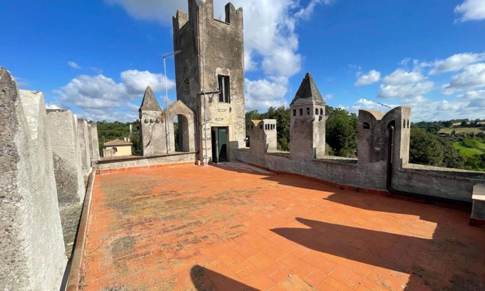 Torrimpietra Apartment | Cosy apartment for 4 people with WIFI, TV, terrace and pets allowed