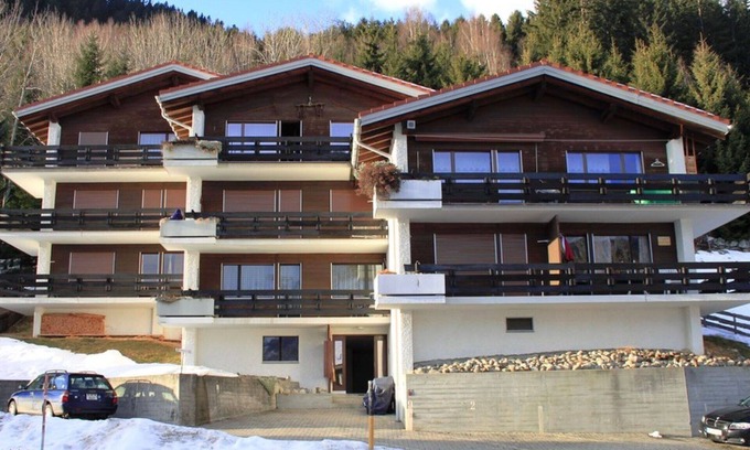 Acletta Apartment | Cosy apartment for 4 people with WIFI, TV, balcony, pets allowed and parking