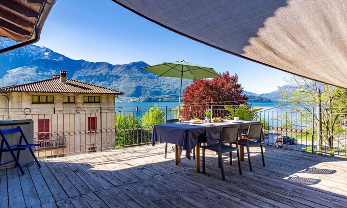 Aurogna Apartment | Cosy apartment for 4 people with A/C, WIFI, TV and patio