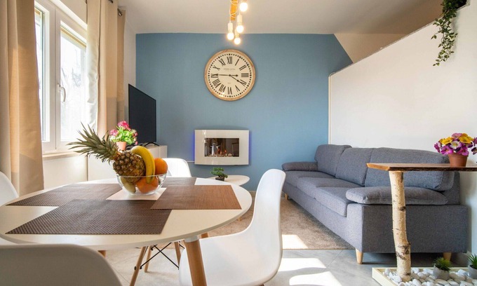 Trinajstici Apartment | Cosy apartment for 4 people with A/C, WIFI, TV and parking