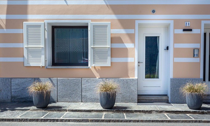 Acquarossa Apartment | Cosy apartment for 2 guests with WIFI, TV and parking