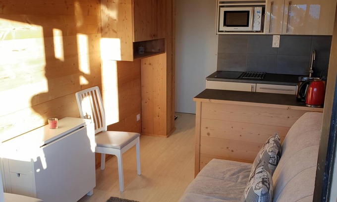 Eclose-Est Apartment | Cosy apartment - panoramic mountain view - 50m alpe express