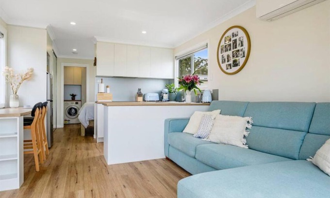 Primrose Sands House | Cosy Cabin, Big View !