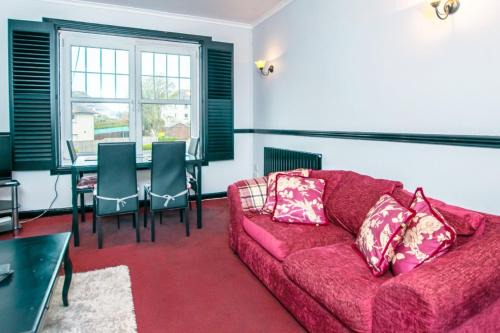 Milngavie Apartment | Cosy & Central 2BD Apartment Milngavie, Glasgow