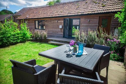 Ross-on-Wye House | cosy cottage on banks of River Wye