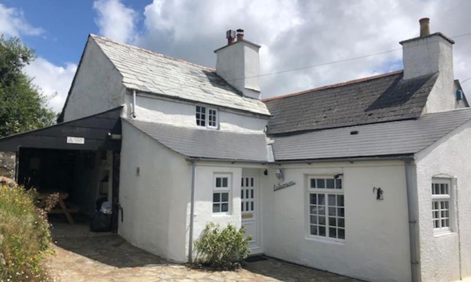 Fivelanes House | Cosy Cottage Real Fire Nearby Pub Garden Parking