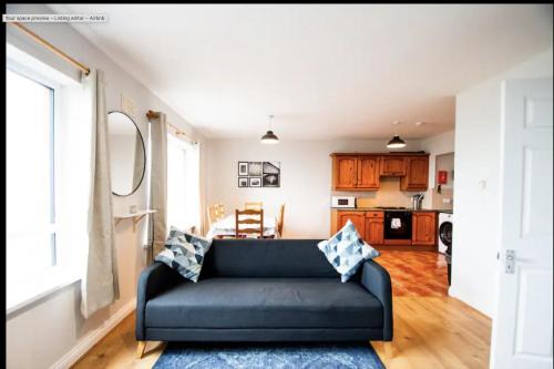 Drumacrin Apartment | Cosy, Cute and Modern Apartment steps to the beach