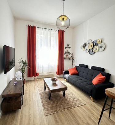 6th Arrondissement Apartment | Cosy & Design
