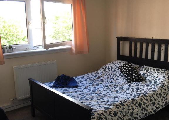 North West House | Cosy Double Bedroom in Glasgow City Centre
