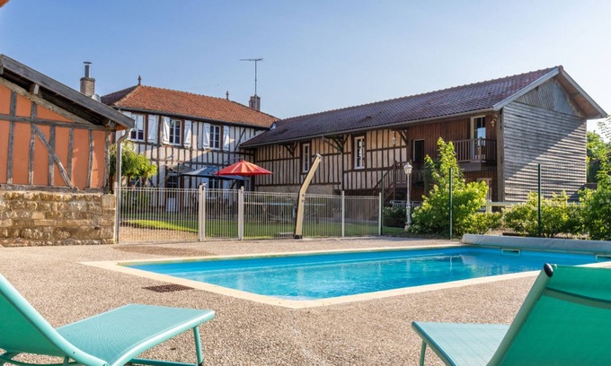 Louvemont House | Cosy gîte with swimming pool - Ideal for groups