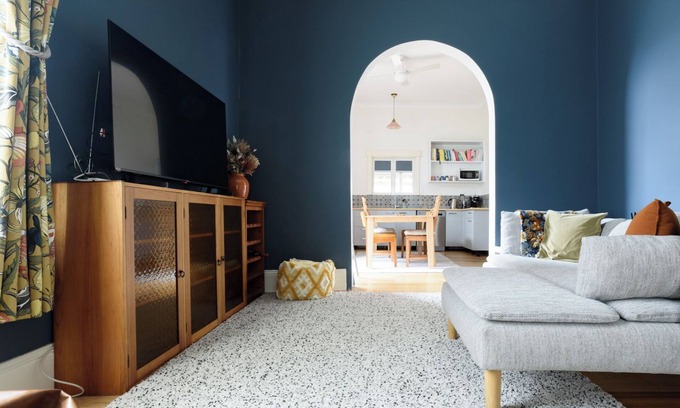 Invermay House | Cosy Goderich Retreat