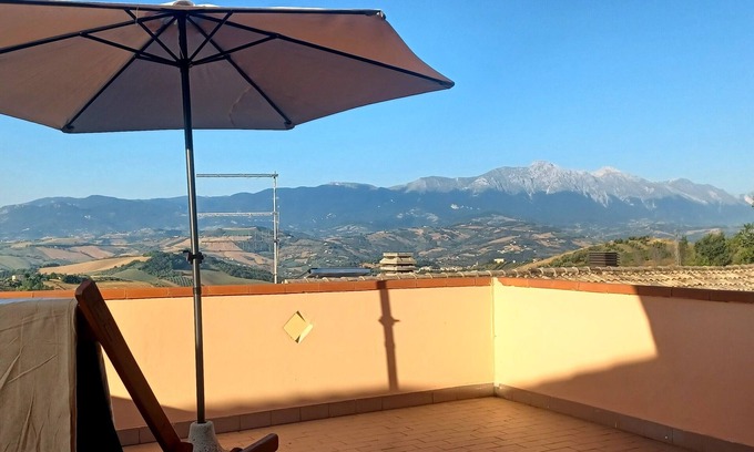 Castilenti House | Cosy house in a small borgo surrounded by Italian olive orchards w mountain view