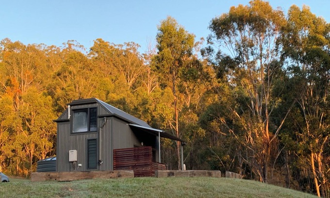 Millfield House | Cosy Luxurious Tiny House Hunter Valley - Neudorf Country Retreat