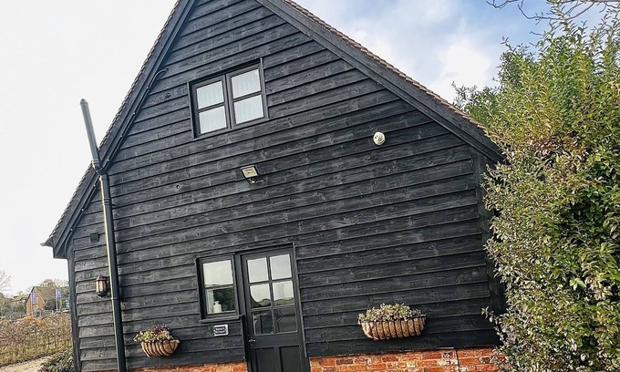 Gawcott House | Cosy Rural 2-Bed Retreat- Rosie's Retreat