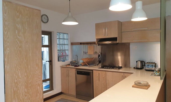 La Mivoie Apartment | Cosy, spacious 3 bedroom apartment 5 mins from beach