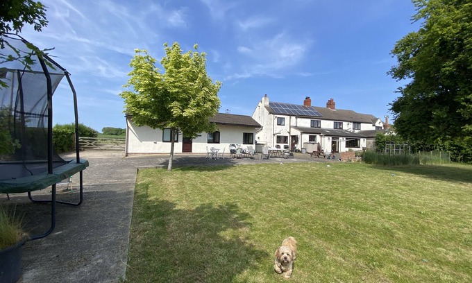 Pontefract Cottage | Cosy Stable Conversion Between Sheffield & Leeds