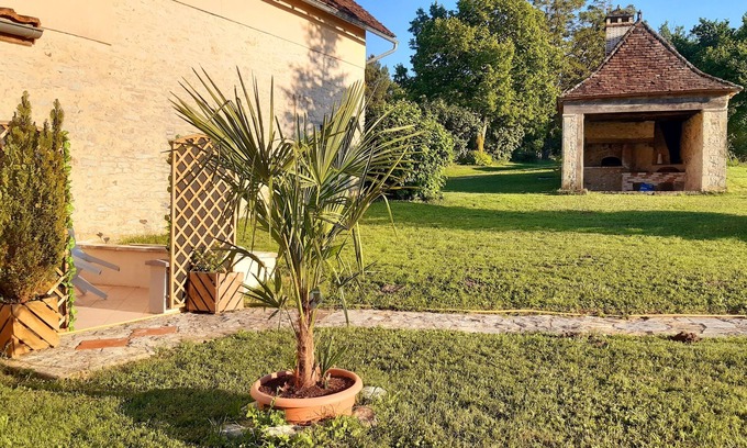 Thenon House | Cosy stone gite with exposed beams and private pool