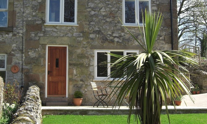 Hopton Cottage | Cosy, stylish Derbyshire cottage, just a mile from Carsington Water