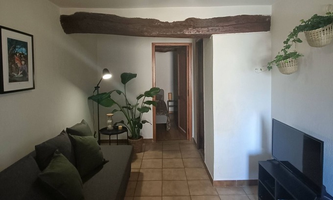 Sollies-Ville Apartment | Cosy T2 in the heart of a picturesque village