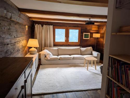Cavagnago Ski Chalet | Cosy Wooden Home in the Swiss Alps