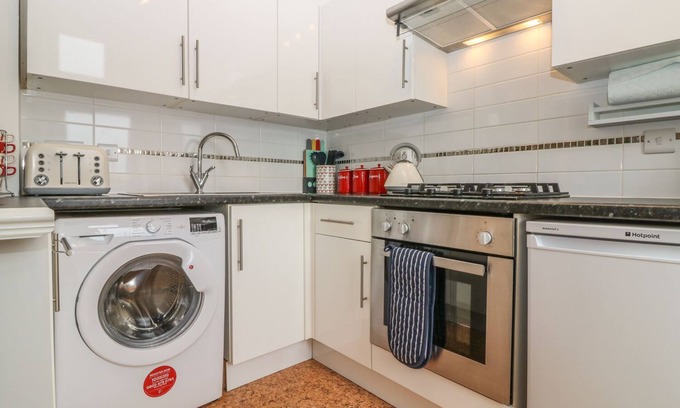 Torquay City Centre Cottage | Cottage 1 Newcourt
