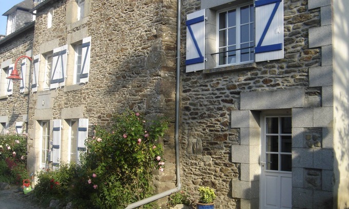 Le Minihic-sur-Rance House | Cottage 100 meters from the beach