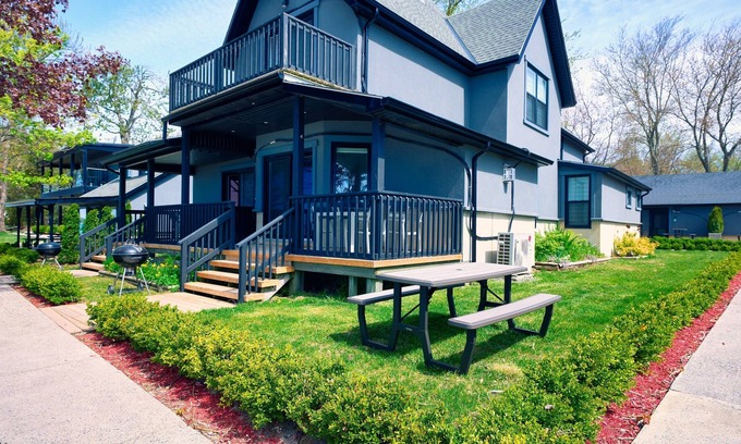 Wainfleet House | Cottage # 12...thelongbeachresort.ca