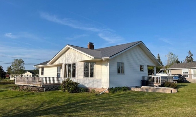 York Cottage | Cottage By The Shore