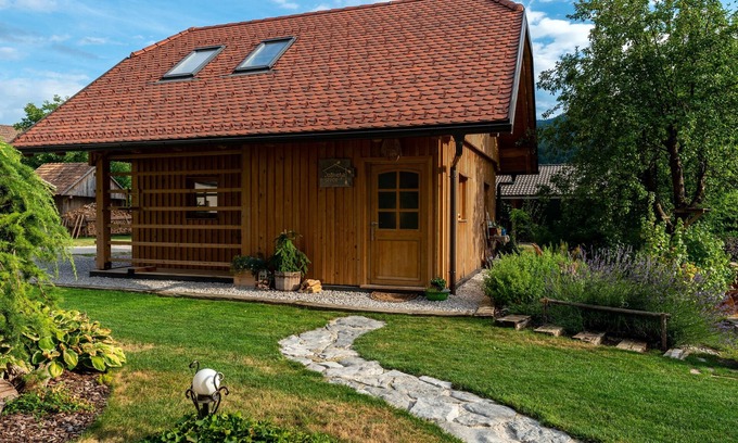 Hrib pri Hinjah House | Cottage Happiness with Sauna and Natural Pool
