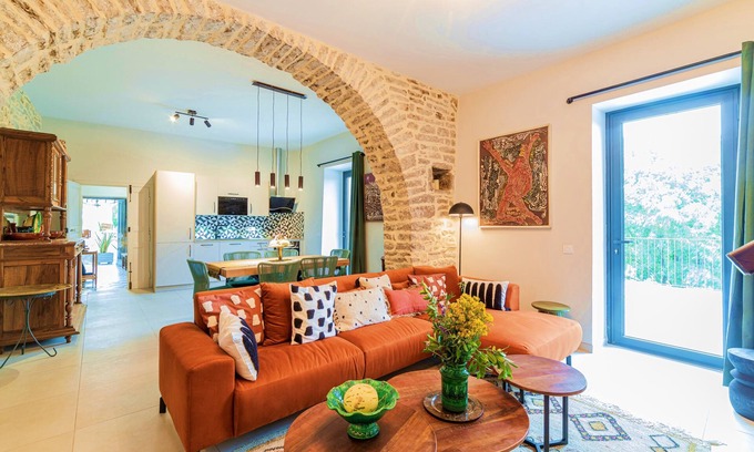 Brouzet-les-Quissac Cottage | Cottage in a stone farmhouse in the heart of a vineyard estate in Pic Saint-Loup