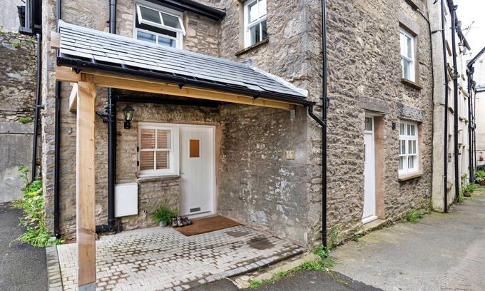 Kendal House | Cottage in Kendal near Lake District