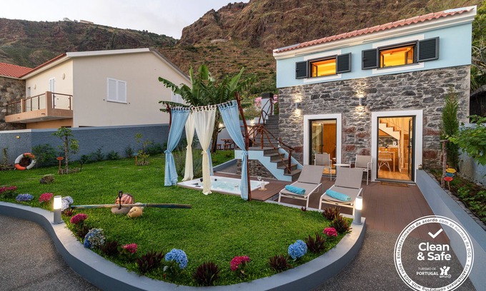 Calheta Cottage | Cottage Pearl-Rural Holiday Experience by SeaPearl.