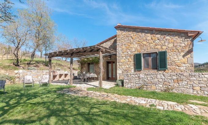 Radda in Chianti Cottage | Cottage "Podere in Volpaia" with Garden & Wi-Fi