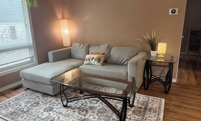 Chatham-Kent Cottage | Cottage Style Single Level 2 bed Cozy House for nature lovers