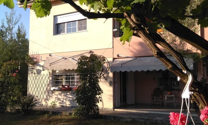 Possidi House | Cottage with garden and parking