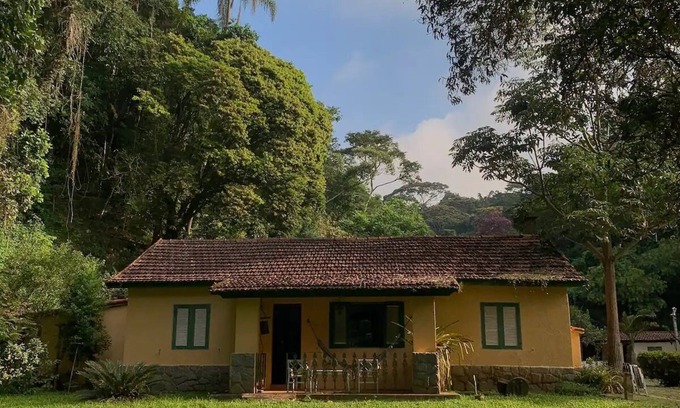 Sacra Familia do Tingua House | Country house with pool, fireplace and glass suite with bathtub