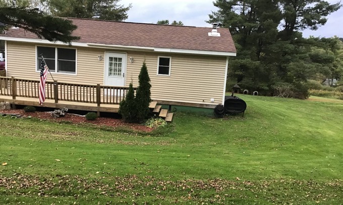 Laurens House | Country Cottage Retreat, perfect baseball home, short drive fields in Oneonta.