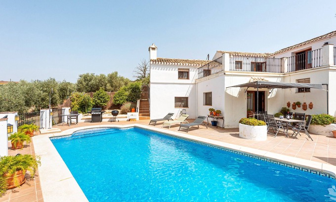 Villanueva de Algaidas House | Country House 'Furones' with Mountain View, Wi-Fi and Air Conditioning