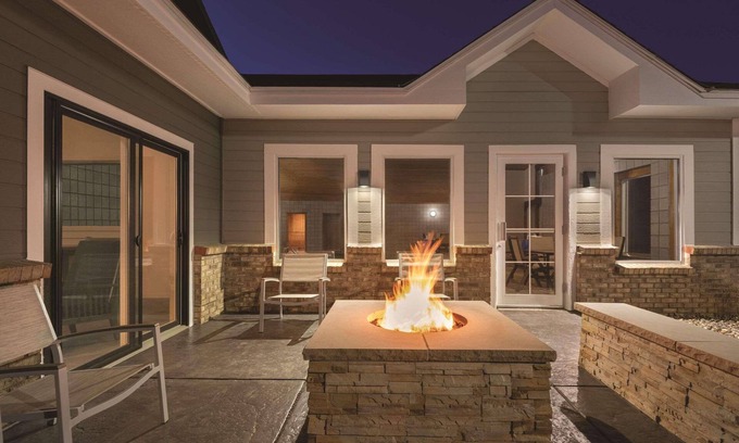 Northfield Hotel | Country Inn & Suites by Radisson, Northfield, MN