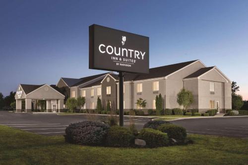 Gypsum Hotel | Country Inn & Suites by Radisson, Port Clinton, OH