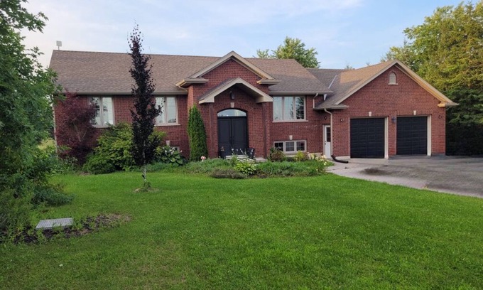 County of Brant House | Country paradise in Brant County