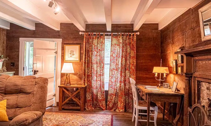 Montebello Cabin | Country Roads Take Me Home.